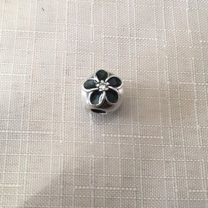Pandora Mystic Flower Clip